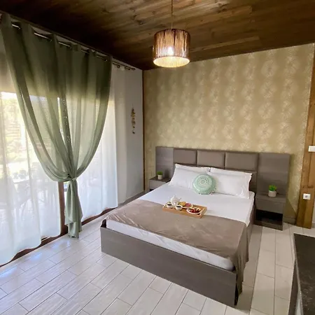 Aelia * סקאלה פוטאמיאס